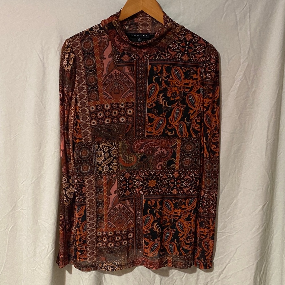 Jane & Delancey Patterned Long Sleeve Top in Rust & Black